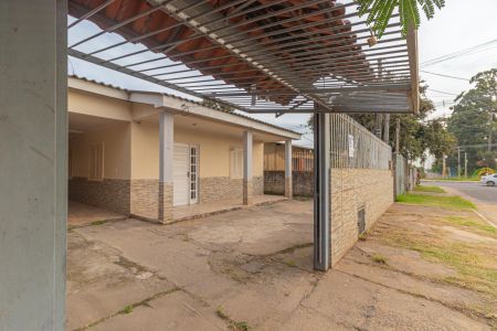 Casa para alugar com 280m², 5 quartos e 3 vagasFachada da casa da frente