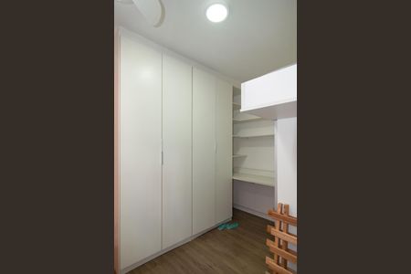 Apartamento para alugar com 74m², 2 quartos e 1 vagaQuarto 1
