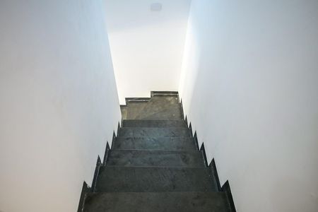 Casa para alugar com 70m², 2 quartos e 1 vagaEscada