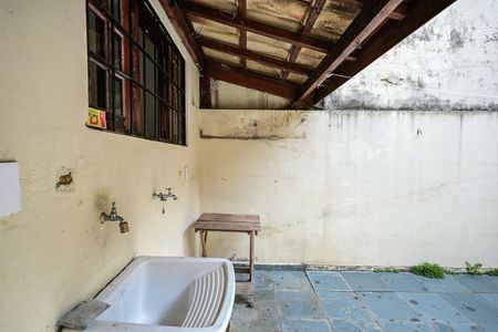 Casa para alugar com 70m², 2 quartos e 1 vagaÁrea de Serviço 