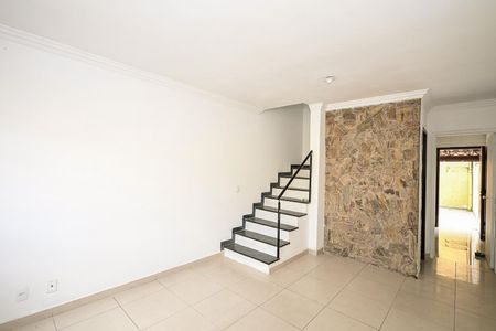 Casa para alugar com 70m², 2 quartos e 1 vagaSala