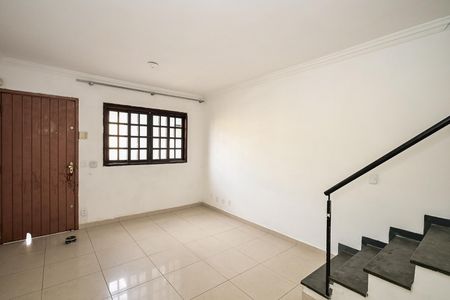 Sala de casa para alugar com 2 quartos, 70m² em Jardim Bom Tempo, Taboão da Serra