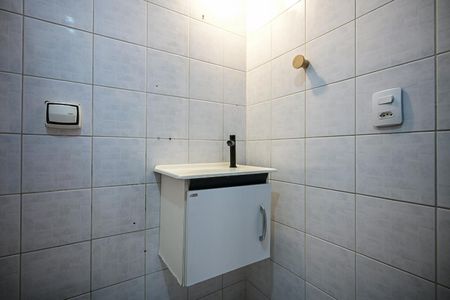 Casa para alugar com 70m², 2 quartos e 1 vagaBanheiro