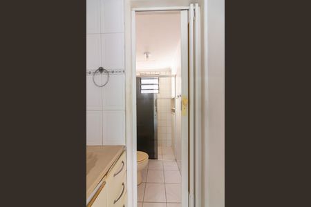 Banheiro  de apartamento para alugar com 2 quartos, 52m² em Novo Osasco, Osasco