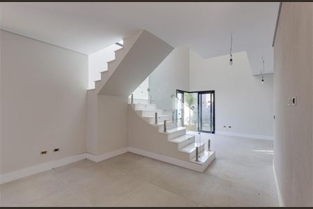 Casa à venda com 4 quartos, 680m² em Jardim Prudência, São Paulo