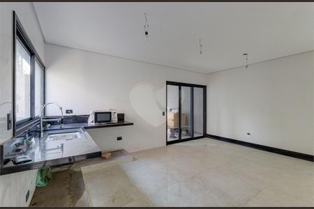 Casa à venda com 4 quartos, 680m² em Jardim Prudência, São Paulo