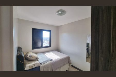 Quarto de apartamento à venda com 2 quartos, 50m² em Recanto das Rosas, Osasco