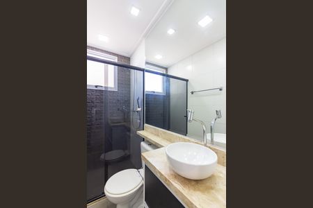 Apartamento à venda com 84m², 2 quartos e 2 vagasBanheiro 1