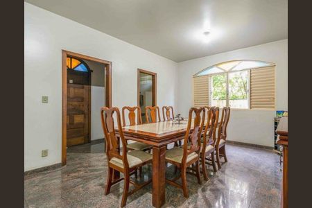 Casa à venda com 4 quartos, 366m² em Palmares, Belo Horizonte