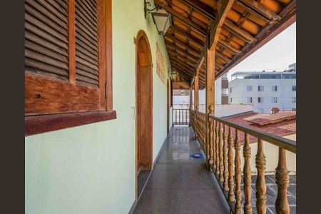 Casa à venda com 366m², 4 quartos e 4 vagas
