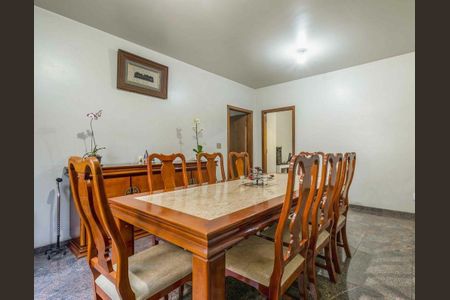 Casa à venda com 4 quartos, 366m² em Palmares, Belo Horizonte