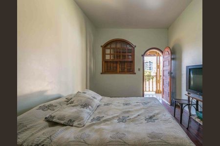 Casa à venda com 366m², 4 quartos e 4 vagas