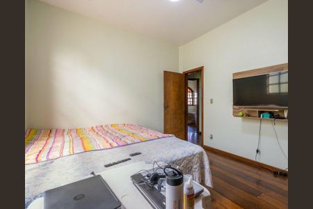 Casa à venda com 366m², 4 quartos e 4 vagas