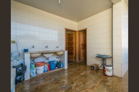 Casa à venda com 366m², 4 quartos e 4 vagas