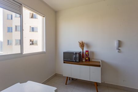 Sala de apartamento para alugar com 2 quartos, 34m² em Parque Fongaro, São Paulo