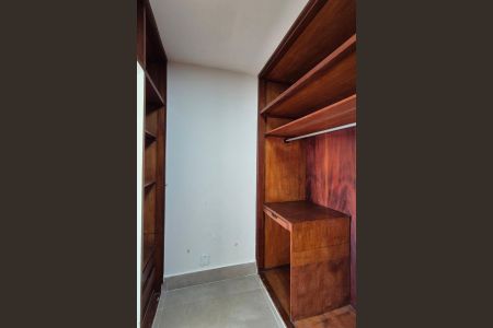 Apartamento para alugar com 206m², 3 quartos e 3 vagasCloset