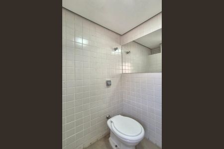 Apartamento para alugar com 206m², 3 quartos e 3 vagasBanheiro