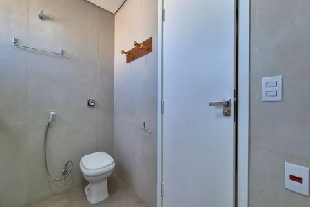 Apartamento para alugar com 206m², 3 quartos e 3 vagasBanheiro