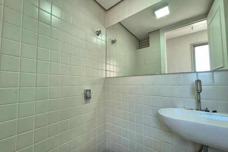 Apartamento para alugar com 206m², 3 quartos e 3 vagasBanheiro