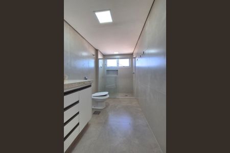 Apartamento para alugar com 206m², 3 quartos e 3 vagasBanheiro