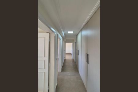 Apartamento para alugar com 206m², 3 quartos e 3 vagasCorredor