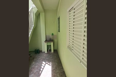 Área externa de casa para alugar com 2 quartos, 120m² em Vila Continental, São Paulo