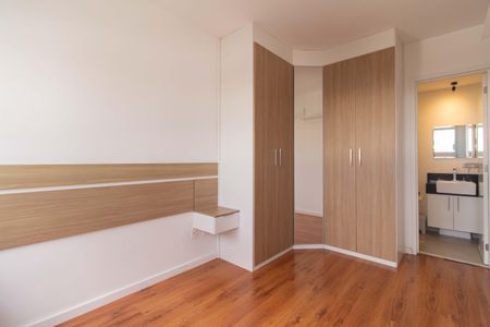 Suíte de apartamento para alugar com 2 quartos, 54m² em Liberdade, São Paulo