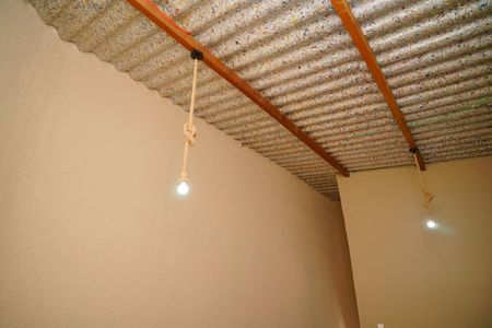 Studio para alugar com 40m², 1 quarto e sem vaga Studio para alugar com 40m², 1 quarto e sem vagaDetalhe do teto