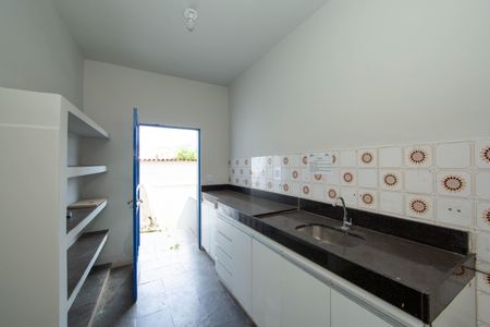 Casa para alugar com 483m², 5 quartos e 4 vagasCOZINHA