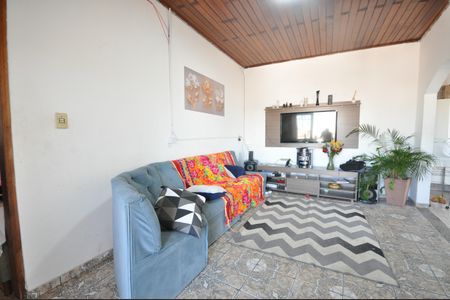 Sala de casa à venda com 7 quartos, 300m² em Vila Isolina Mazzei, São Paulo