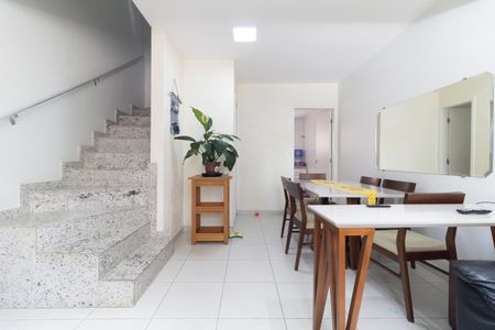 Sala de casa de condomínio à venda com 3 quartos, 112m² em Vila Moraes, São Paulo