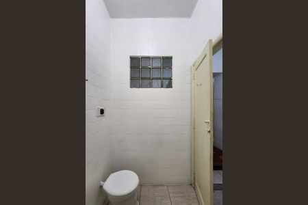 Casa de condomínio para alugar com 70m², 2 quartos e sem vaga Casa de condomínio para alugar com 70m², 2 quartos e sem vagaBanheiro