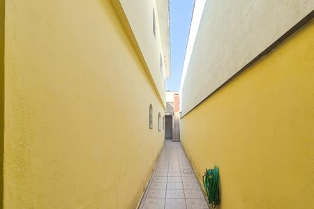 Casa à venda com 129m², 3 quartos e 2 vagas Casa à venda com 129m², 3 quartos e 2 vagasCorredor