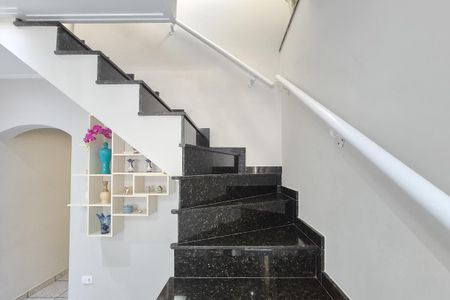 Casa à venda com 129m², 3 quartos e 2 vagas Casa à venda com 129m², 3 quartos e 2 vagasCorredor