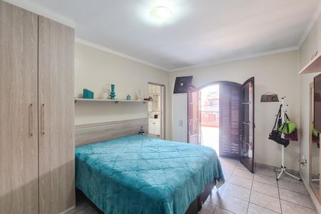 Casa à venda com 129m², 3 quartos e 2 vagas Casa à venda com 129m², 3 quartos e 2 vagasSuíte