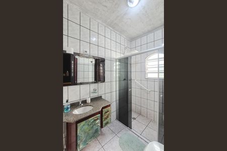 Casa à venda com 129m², 3 quartos e 2 vagas Casa à venda com 129m², 3 quartos e 2 vagasBanheiro Social