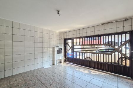 Casa à venda com 129m², 3 quartos e 2 vagas Casa à venda com 129m², 3 quartos e 2 vagasGaragem