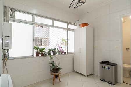 Apartamento à venda com 128m², 3 quartos e 1 vagaÁrea de Serviço