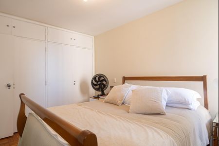 Apartamento à venda com 128m², 3 quartos e 1 vagaSuíte