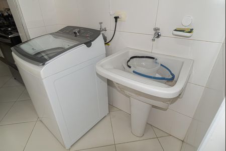 Apartamento à venda com 128m², 3 quartos e 1 vagaÁrea de Serviço