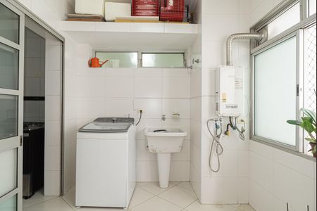 Apartamento à venda com 128m², 3 quartos e 1 vagaÁrea de Serviço