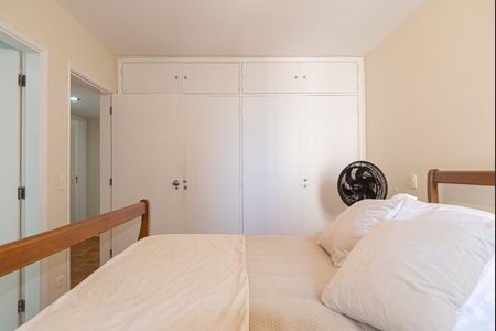 Apartamento à venda com 128m², 3 quartos e 1 vagaSuíte