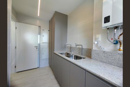Apartamento para alugar com 235m², 4 quartos e 3 vagasÁrea de Serviço