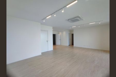 Apartamento para alugar com 235m², 4 quartos e 3 vagasSala