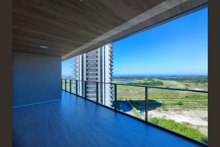 Varanda de apartamento para alugar com 4 quartos, 235m² em Barra da Tijuca, Rio de Janeiro