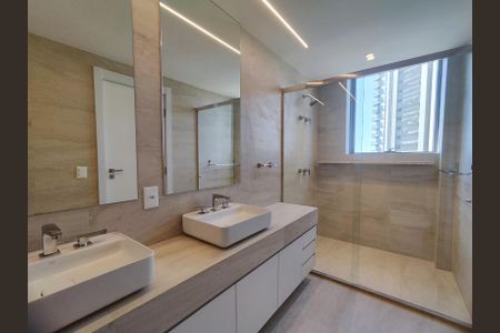 Apartamento para alugar com 235m², 4 quartos e 3 vagasBanheiro da Suíte 1