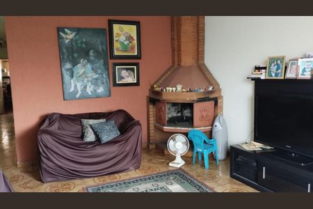 Casa à venda com 206m², 6 quartos e 3 vagasSALA