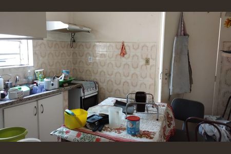 Casa à venda com 206m², 6 quartos e 3 vagasCOZINHA