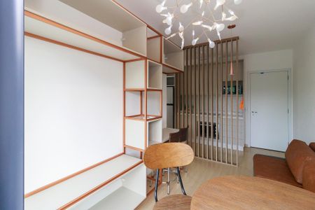 Sala de apartamento para alugar com 2 quartos, 45m² em Santo Amaro, São Paulo