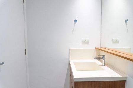 Apartamento à venda com 65m², 2 quartos e 2 vagasBanheiro Social